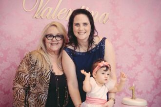 Na coluna de hoje os parabÃ©ns para Valentina no seu 1Âº AniversÃ¡rio.  (Fotos: Gui Benck)