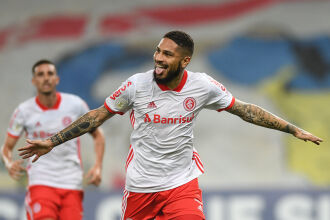 Guerrero comemora gol no Maracanã   -    Foto – Ricardo Duarte-SCI