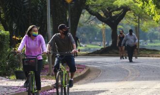 A expectativa de vida muda conforme a idade da pessoa e o sexo (Imagem: Rovena Rosa/Agência Brasil)