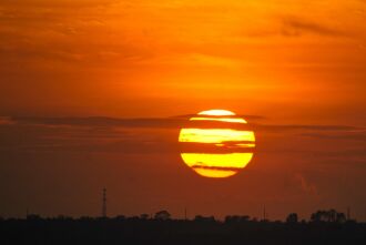 Sol brilhou por um minuto a mais quando atingiu o pico de luz às 10h da manhã (Foto: Arquivo/Agência Brasil)