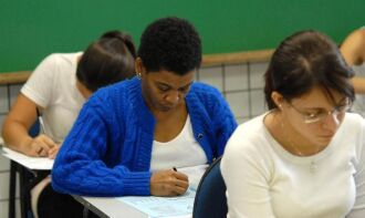 O exame serve para conceder o diploma de conclusão do ensino fundamental ou médio (Foto: Arquivo/Agência Brasil)