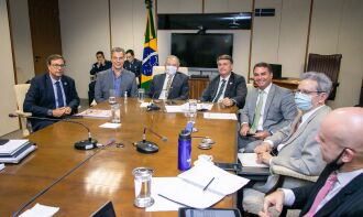 Declaração foi realizada após reunião no Ministério da Economia (Foto: Washington Costa/Ministério da Economia)