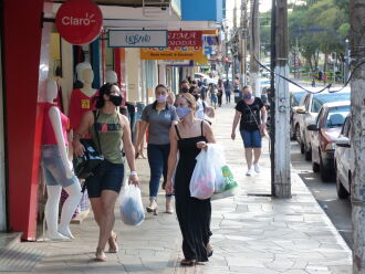 O comércio em Passo Fundo está permitido abrir entre 5h e 20h (Foto: Luciano Breitkreitz/Arquivo ON)