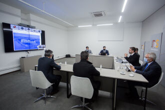 Eduardo Leite, em vídeo, chamou a atenção para o número de regiões em Alerta (Foto: Felipe Dalla Valle/Arquivo Palácio Piratini)