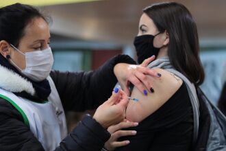 A vacinação será realizada no CTG Lalau Miranda, das 8h às 16h (Foto: Michel Sanderi/Divulgação PMPF)