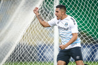 Pinares marcou de pênalti (Foto – Lucas Uebel-GFBPA)