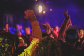 O evento-teste foi uma festa em Porto Alegre (Foto ilustrativa: Axville/Unsplash)