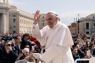 O chefe da Igreja Católica direcionou o apelo à América Latina (Foto: Arquivo/Ashwin Vaswani/Unsplash)