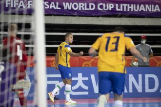 Os quatro gols da partida foram marcados no 2º tempo (Foto: Thais Magalhães/CBF)