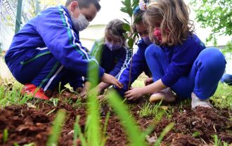 Os alunos também aprenderam sobre a importância do recurso natural (Foto: Diogo Zanatta/Divulgação PMPF)