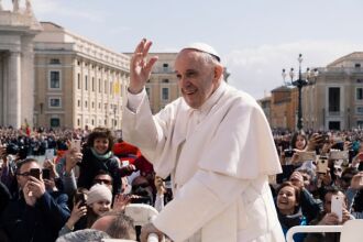 O papa Francisco tem dado visibilidade ao trabalho das mulheres na Igreja (Foto: Arquivo/Ashwin Vaswani/Unsplash)