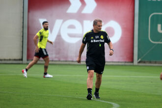 Aguirre tem desfalques para o jogo desta noite (Foto: Ricardo Duarte/SCI)