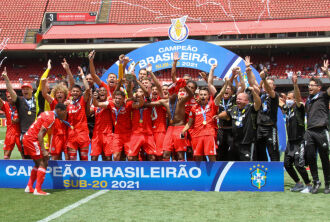 Colorado fez a festa do tri no estádio Morumbi - Foto - Marco Galvão - CBF