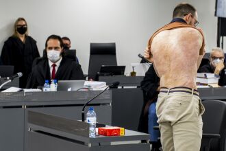 Delvani relatou como foi o princípio do incêndio. Resgatado pelo irmão, ficou dois meses internado. Perdeu três amigos na noite da festa (Foto: Juliano Verardi)