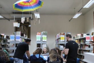 Grupo de sócios trabalha para que a educação empreendedora seja introduzida no dia-a-dia dos estudantes. (Foto: Divulgação/Whydea)