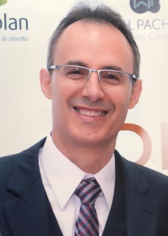 Dr. Araby Nácul é médico gastroenterologista e hepatologista   (Foto – Divulgação)