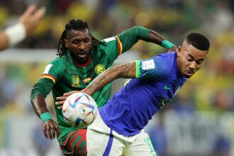 Gabriel Jesus no jogo entre Brasil e Camarões