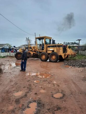  Melhorias estão sendo realizadas em algumas ruas da ocupação IV do Bairro Zachia