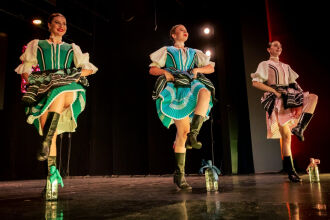 O grupo folclórico Vagonár da Eslováquia também participou  do Festival Internacional de Folclore de Nova Prata, onde conquistou o 1º lugar. 