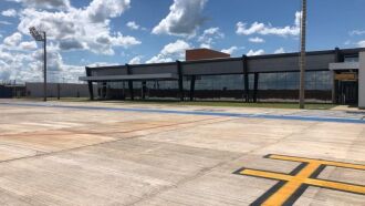 O projeto prevê que os aeroportos sejam administrados pela iniciativa privada por 30 anos, com investimentos de R$ 85,4 milhões