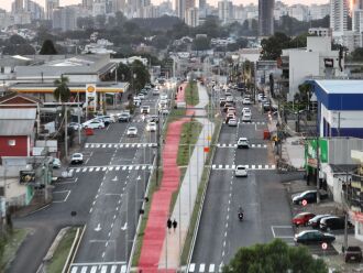 A obra completa, abrangendo o trecho até a Paróquia São Cristóvão, deve ser finalizada até setembro