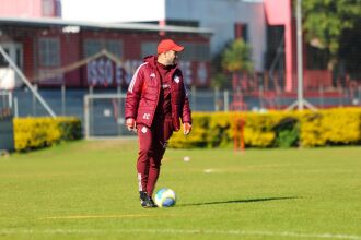 Técnico acumulou sequência de cinco jogos sem vitória - Foto Ricardo Duarte/ Inter