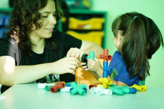 Conforme a Secretaria de Educação, com o preenchimento das vagas ofertadas, toda a demanda por profissionais de apoio escolar será atendida -Foto Divulgação/ PMPF/ Michel Sanderi