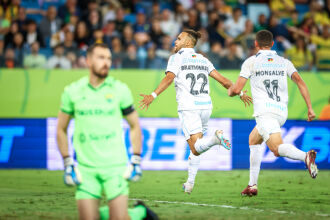 O  estreante Braithwaite, marcou duas vezes o Tricolor - Foto Lucas uebel/Grêmio