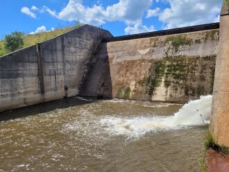  Barragem da Fazenda da Brigada, às margens da BR 285, saída para Lagoa Vermelha, já apresenta níveis 20 centímetros abaixo do vertedouro  FOTO LUCIANO BREITKREITZ/ON