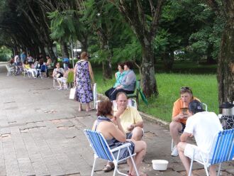 As temperaturas aumentam no início da semana, passando dos 30ºC e, na quinta-feira, uma frente fria chega à região