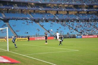 Bruninho abriu o placar da partida pelo Passo Fundo