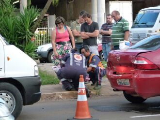 Samu foi acionado para atendimento à criança que estava em um dos veículos