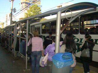 Para andar de ônibus amanhã (1º) não será necessário pagar passagem