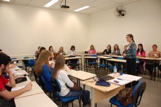 No turno da manhã mais de 600 professores participaram de conferência. ?EUR tarde ocorreram os minicursos e um painel