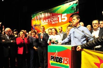 Presidente do PMDB estadual Edson Brum durante discurso da convenção do partido