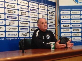 Confronto marca a estreia do técnico Luiz Felipe Scolari