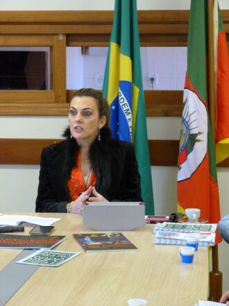 Promotora regional de educação, Ana Cristina Ferrareze Cirne, realizou uma coletiva na tarde de ontem (27) para enfatizar a importância das ações do Movimento Sepé Tiaraju em Passo Fundo