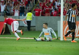 Rafael Moura abriu o placar