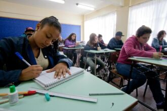 A média geral entre as quatro áreas do conhecimento e redação da rede estadual gaúcha alcançou 497,85.