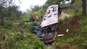 Motorista teria perdido o controle e sofrido o acidente no km 107 da BR 282, em Alfredo Wagner, na Serra