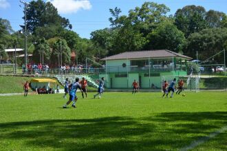 Jogos no Caixeiral Campestre