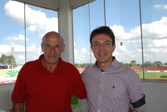 Despedida: presidente com o gerente de futebol José Damasceno