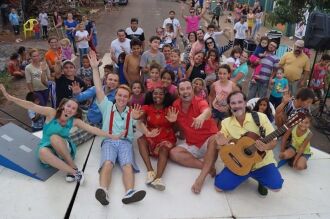 Primeira apresentação pelo Prêmio Funcultura foi no bairro Manoel Corralo, no último domingo (19)