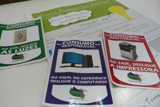 Adesivos e cartazes serão distribuídos nos gabinetes incentivando a mudança de comportamento