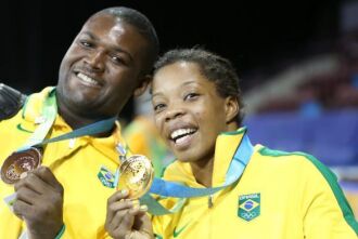 Joice Silva entrou para a história do esporte brasileiro ao vencer a cubana Yakelin Estornell e ganhar a primeira medalha de ouro da luta olímpica.