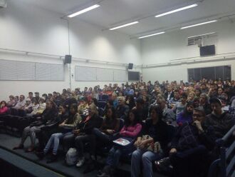 Mais de 100 jovens participaram do encontro