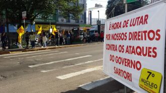 Cada escola fez reuniões com os professores para definir a adesão ou não à greve