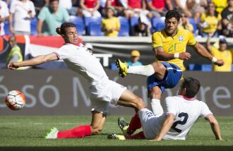 Hulk marcou o gol do Brasil