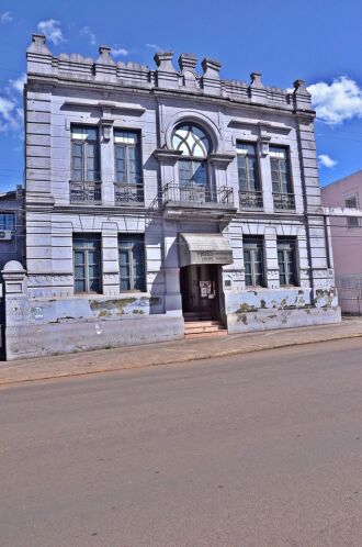 História  O prédio do MAVRS e do MHR está localizado na Avenida Brasil