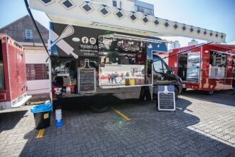 O grande diferencial da comida de rua é unir o convívio popular, gastronomia de qualidade e preços acessíveis.